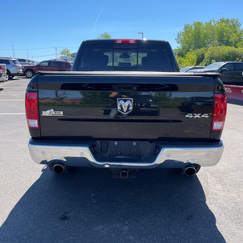 RAM 1500 4WD Crew Cab 140.5" Big Horn 2016
