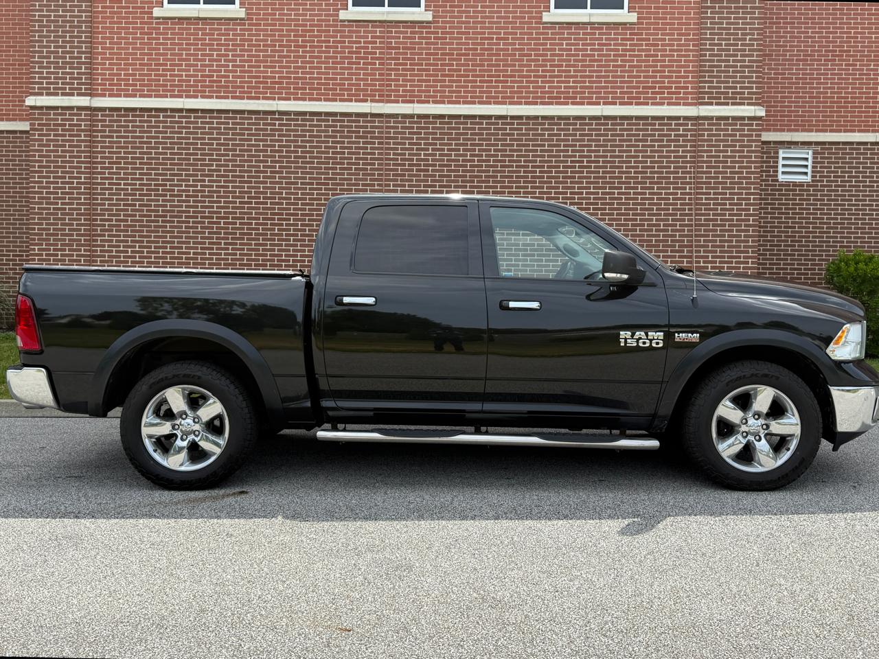 RAM 1500 4WD Crew Cab 140.5" Big Horn 2016