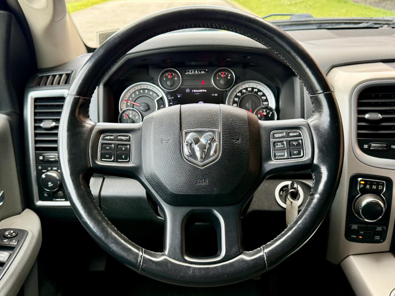 RAM 1500 4WD Crew Cab 140.5" Big Horn 2016