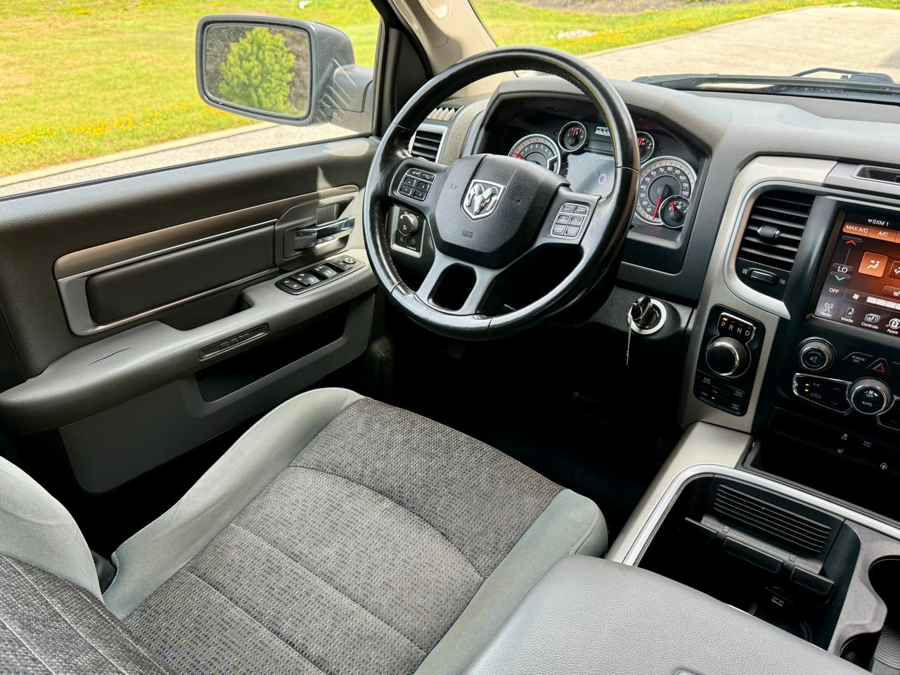 RAM 1500 4WD Crew Cab 140.5" Big Horn 2016