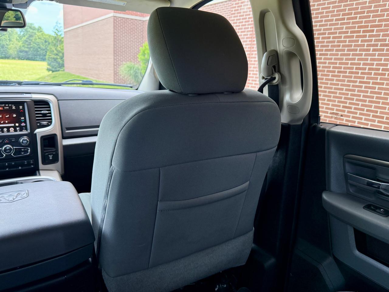 RAM 1500 4WD Crew Cab 140.5" Big Horn 2016