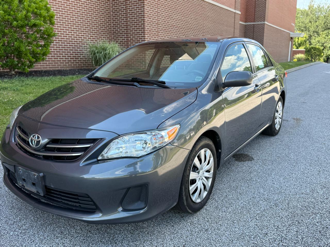 Toyota Corolla 4dr Sdn Auto LE Special Edition (Natl) 2013