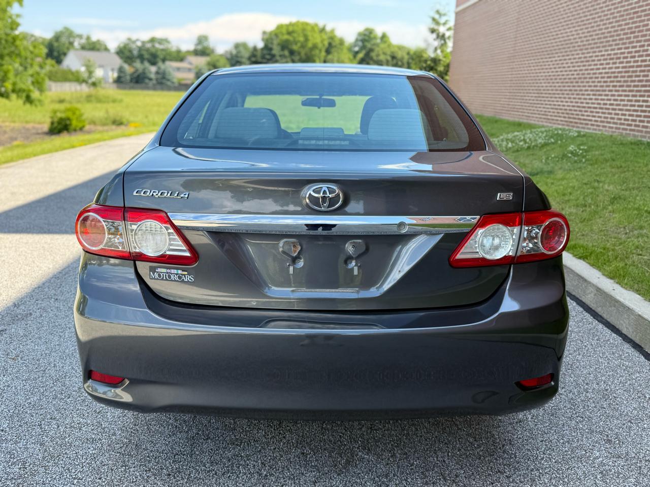 Toyota Corolla 4dr Sdn Auto LE Special Edition (Natl) 2013