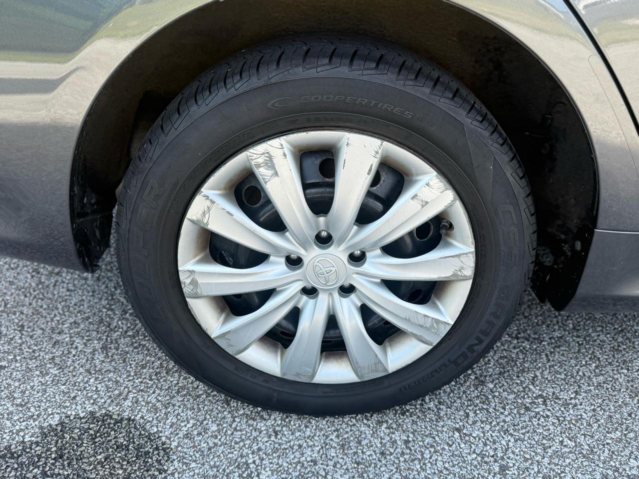 Toyota Corolla 4dr Sdn Auto LE Special Edition (Natl) 2013