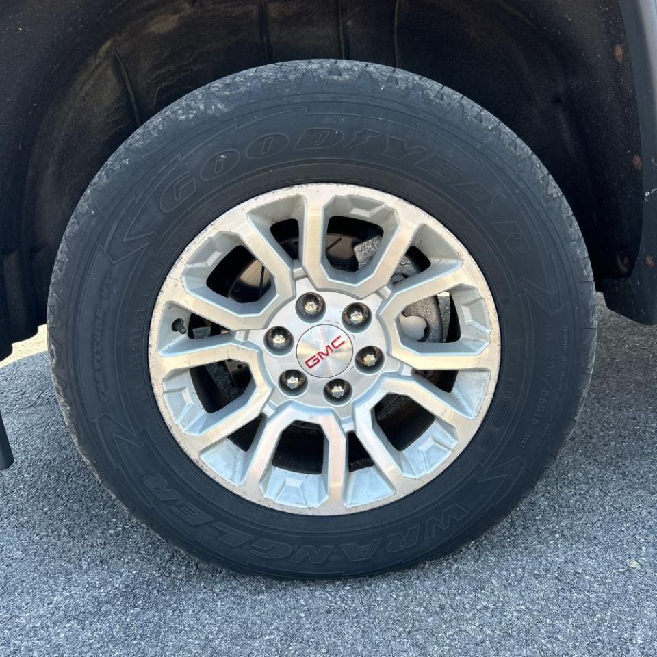 GMC Sierra 1500 4WD Double Cab 143.5" SLE 2014