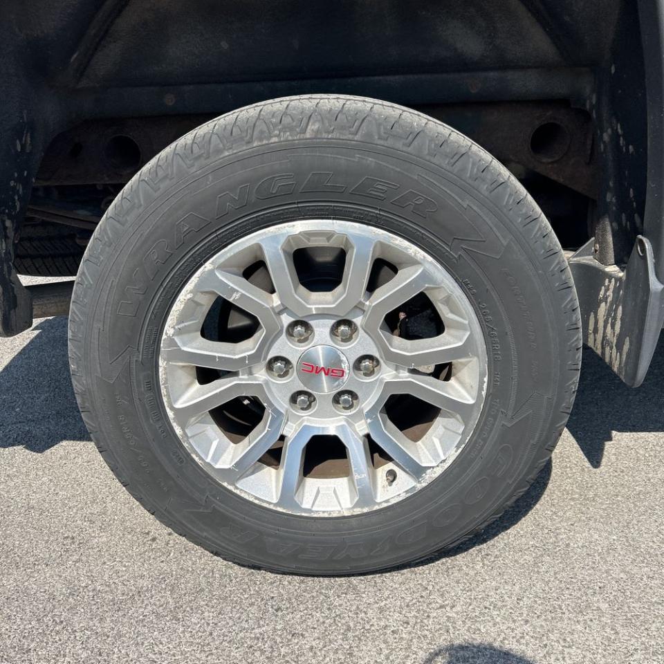 GMC Sierra 1500 4WD Double Cab 143.5" SLE 2014