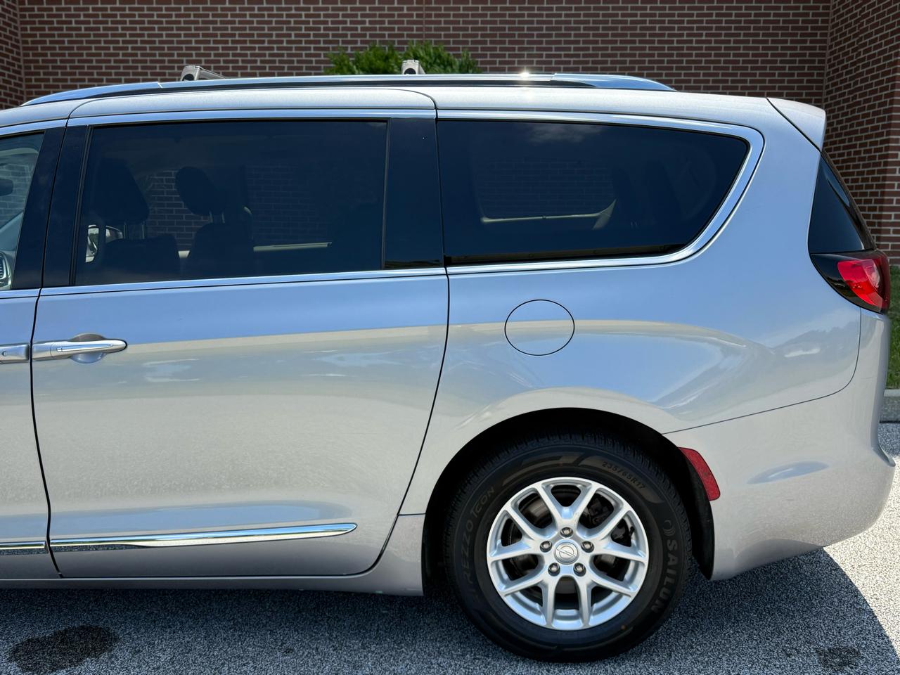 Chrysler Pacifica Touring L FWD 2020