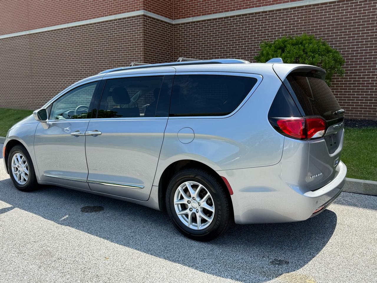 Chrysler Pacifica Touring L FWD 2020