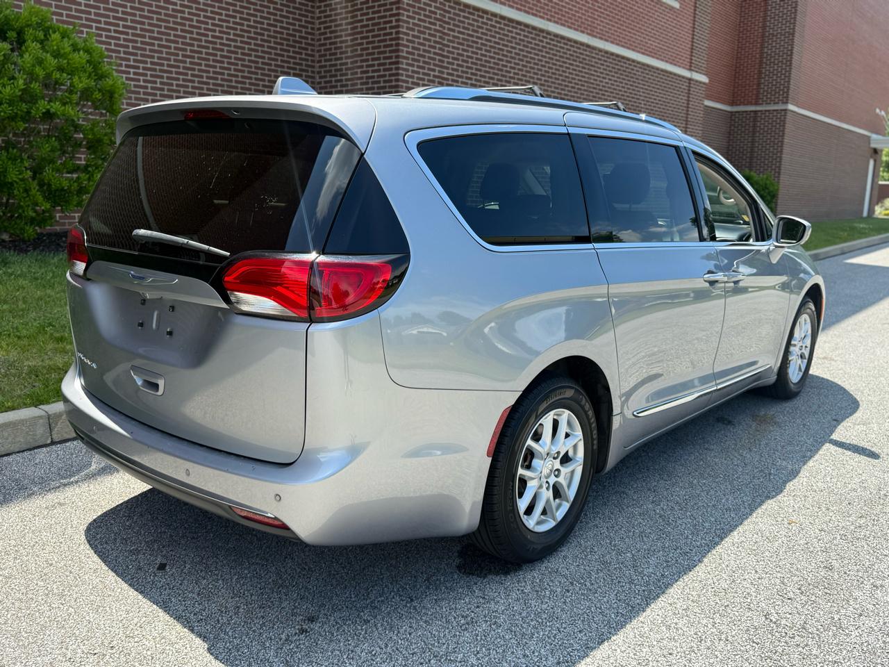 Chrysler Pacifica Touring L FWD 2020