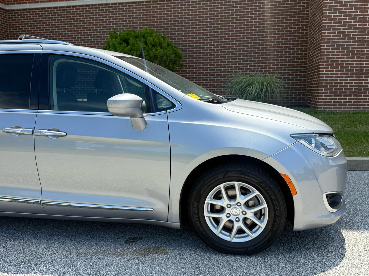 Chrysler Pacifica Touring L FWD 2020