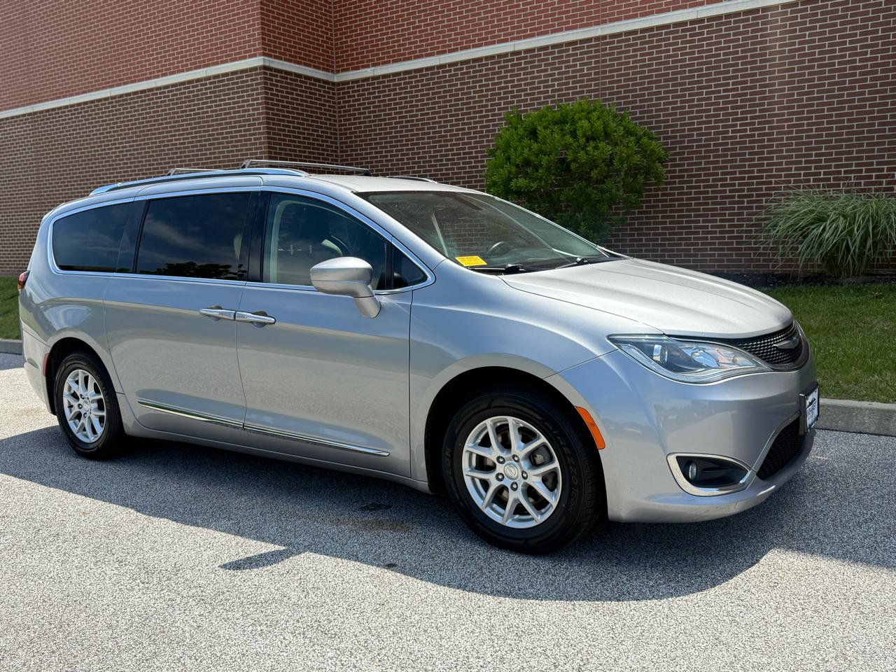 Chrysler Pacifica Touring L FWD 2020