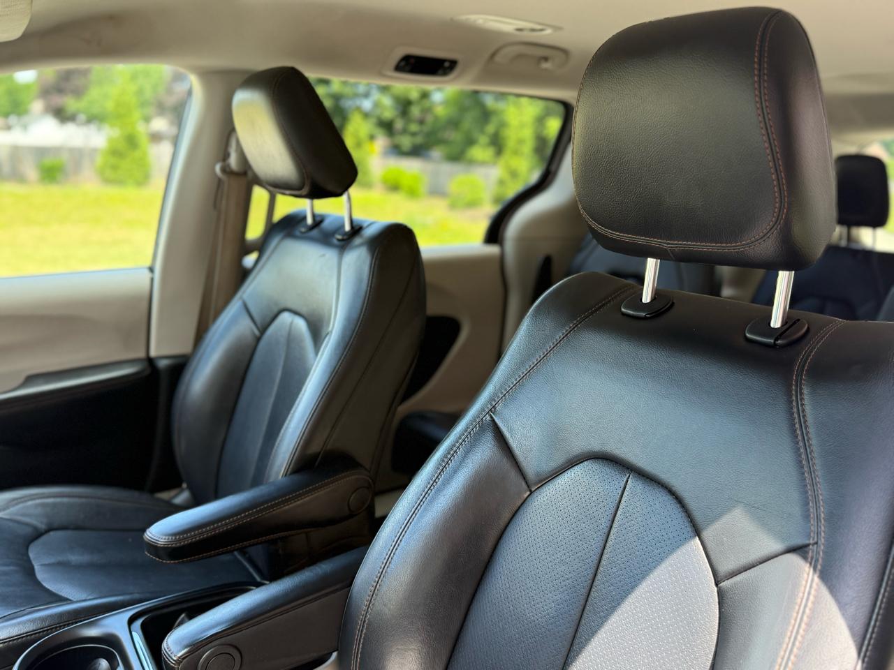 Chrysler Pacifica Touring L FWD 2020
