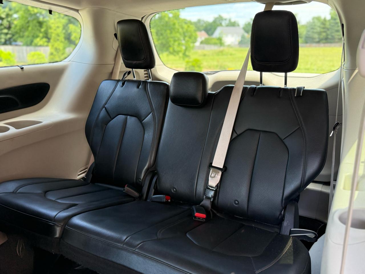 Chrysler Pacifica Touring L FWD 2020