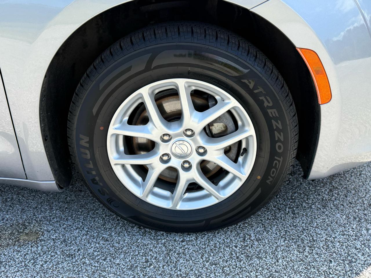 Chrysler Pacifica Touring L FWD 2020
