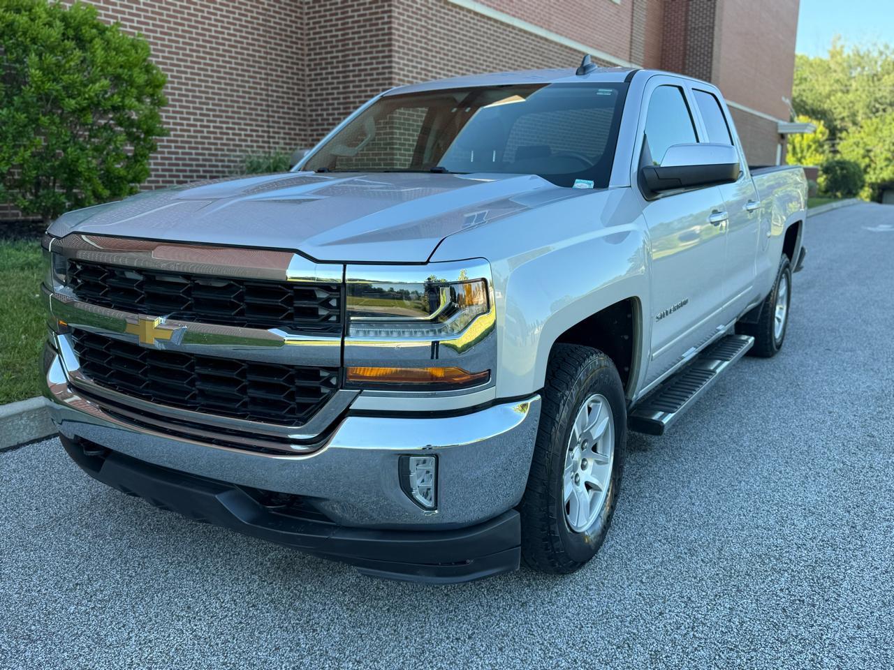 2017 Chevrolet Silverado 1500 4WD Double Cab 143.5" LT w/1LT