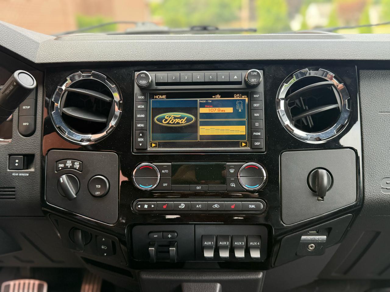 Ford Super Duty F-350 SRW 4WD Crew Cab 156" Harley-Davidson 2010