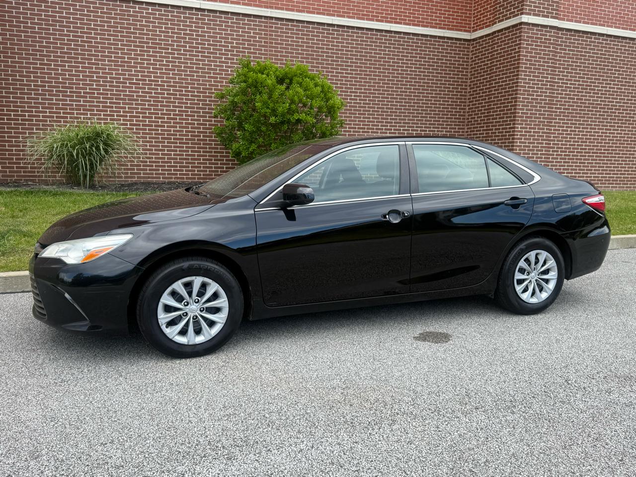 Toyota Camry 4dr Sdn I4 Auto SE w/Special Edition Pkg (Natl) 2016