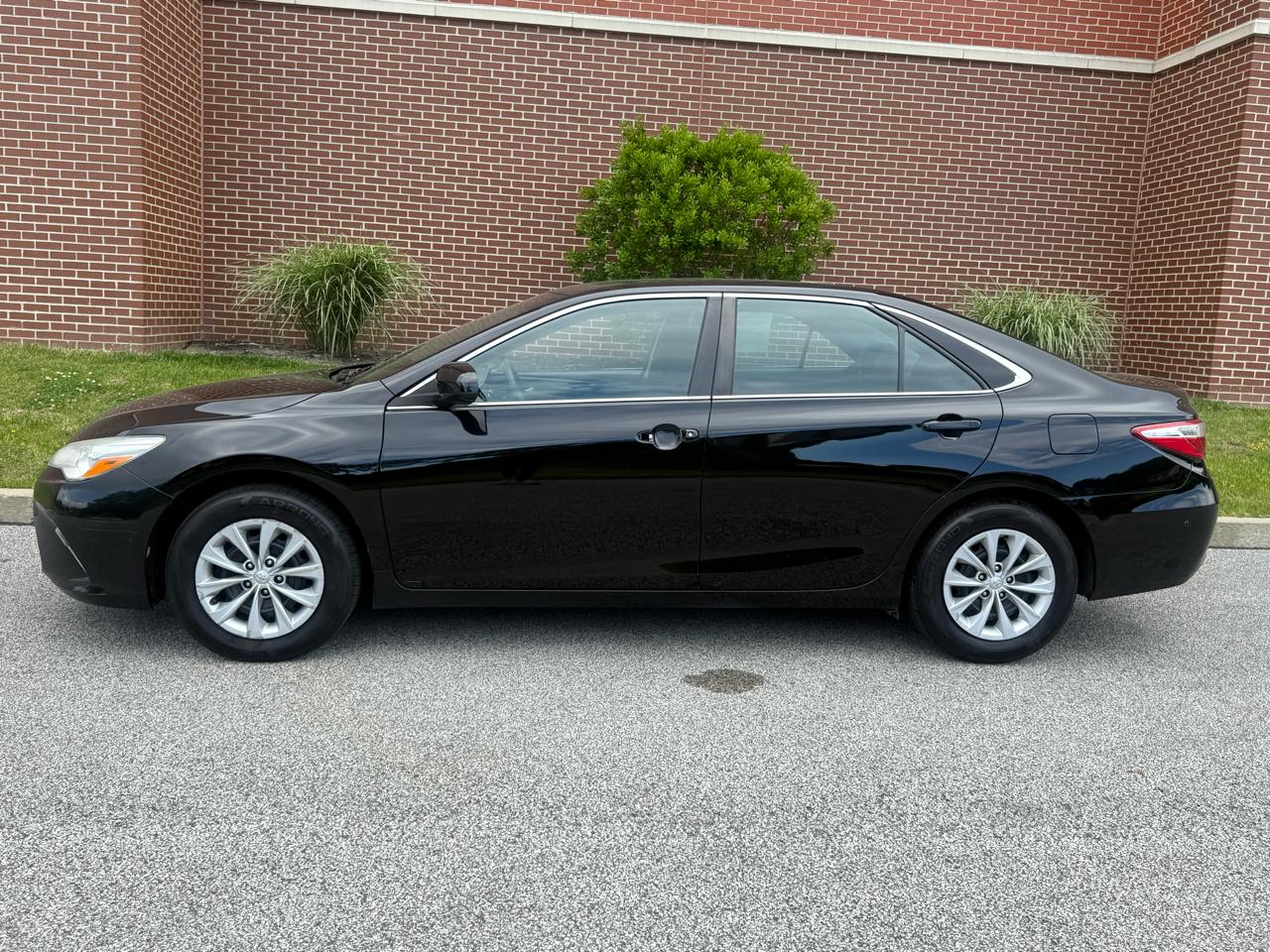 Toyota Camry 4dr Sdn I4 Auto SE w/Special Edition Pkg (Natl) 2016