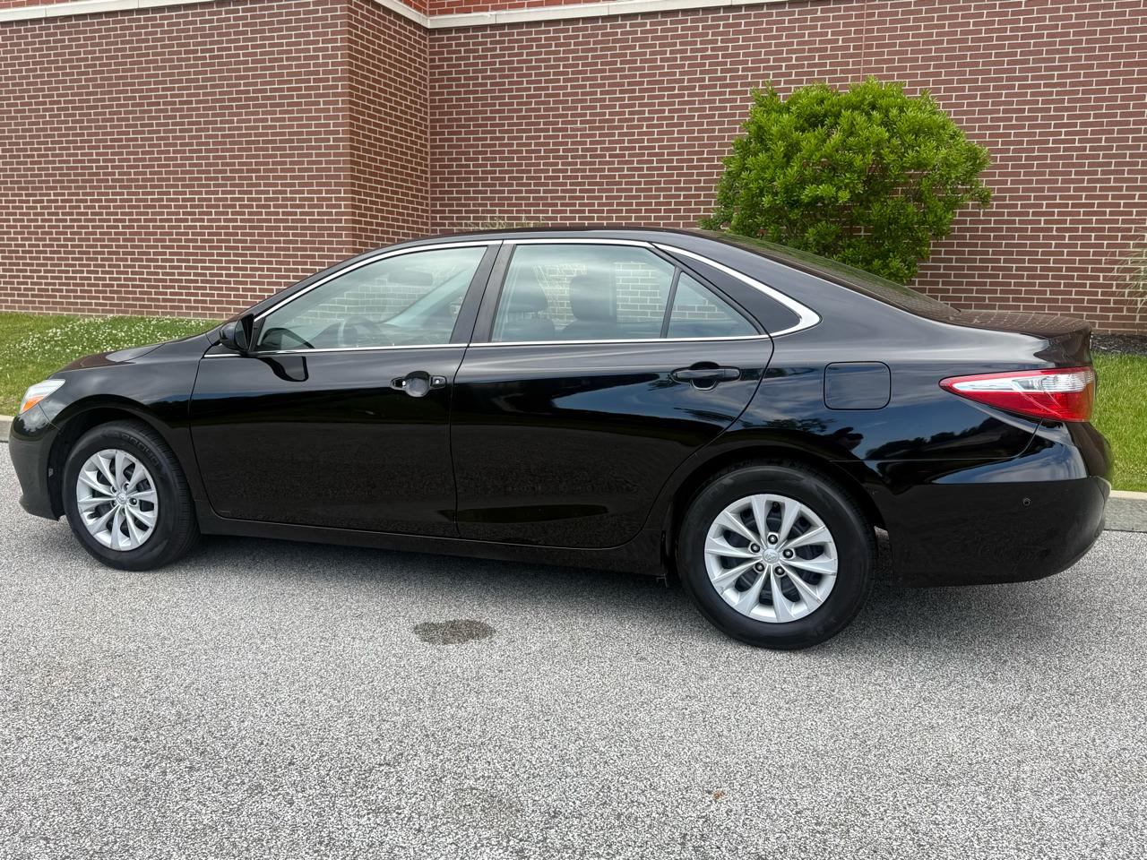 Toyota Camry 4dr Sdn I4 Auto SE w/Special Edition Pkg (Natl) 2016