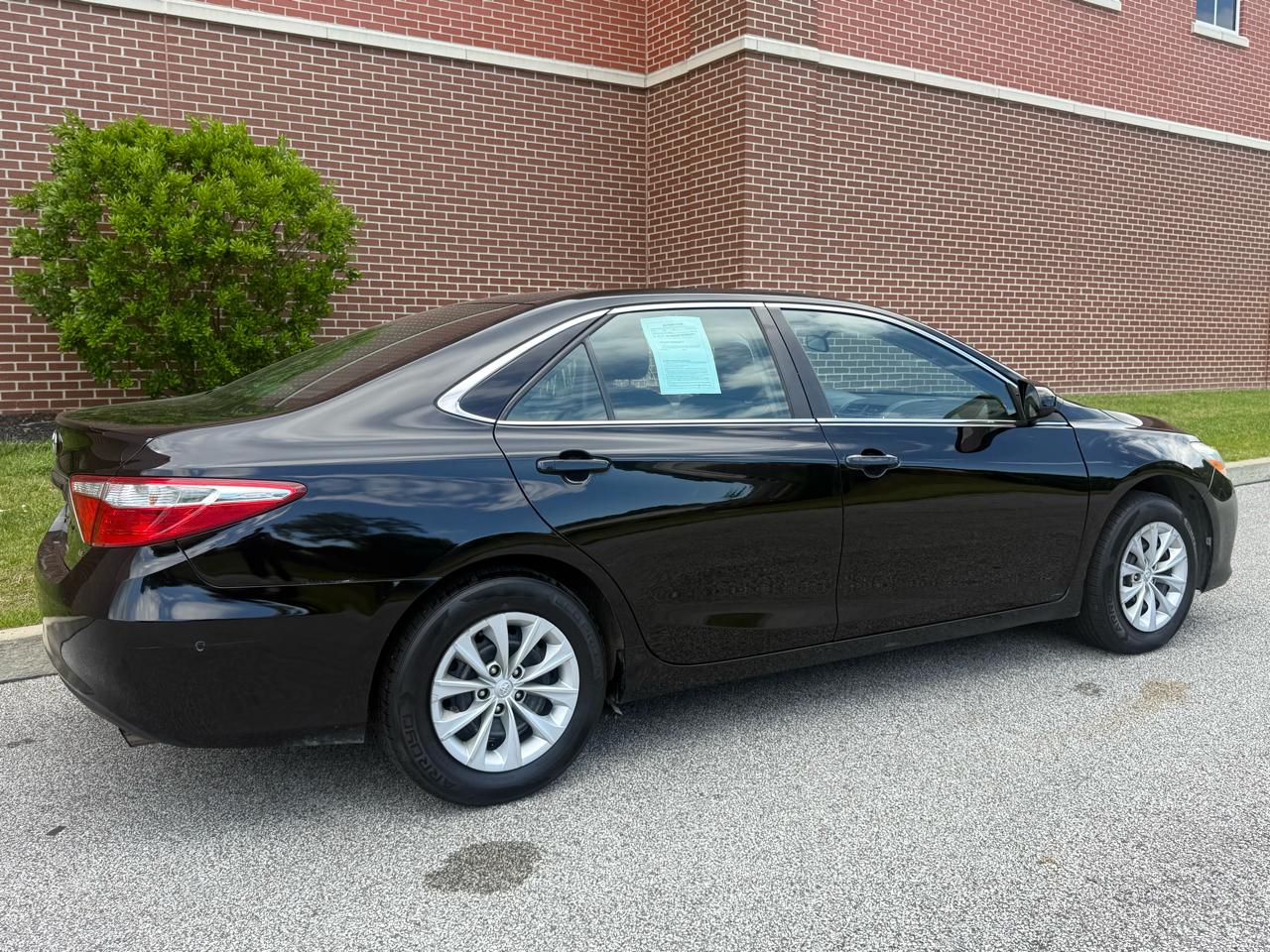 Toyota Camry 4dr Sdn I4 Auto SE w/Special Edition Pkg (Natl) 2016