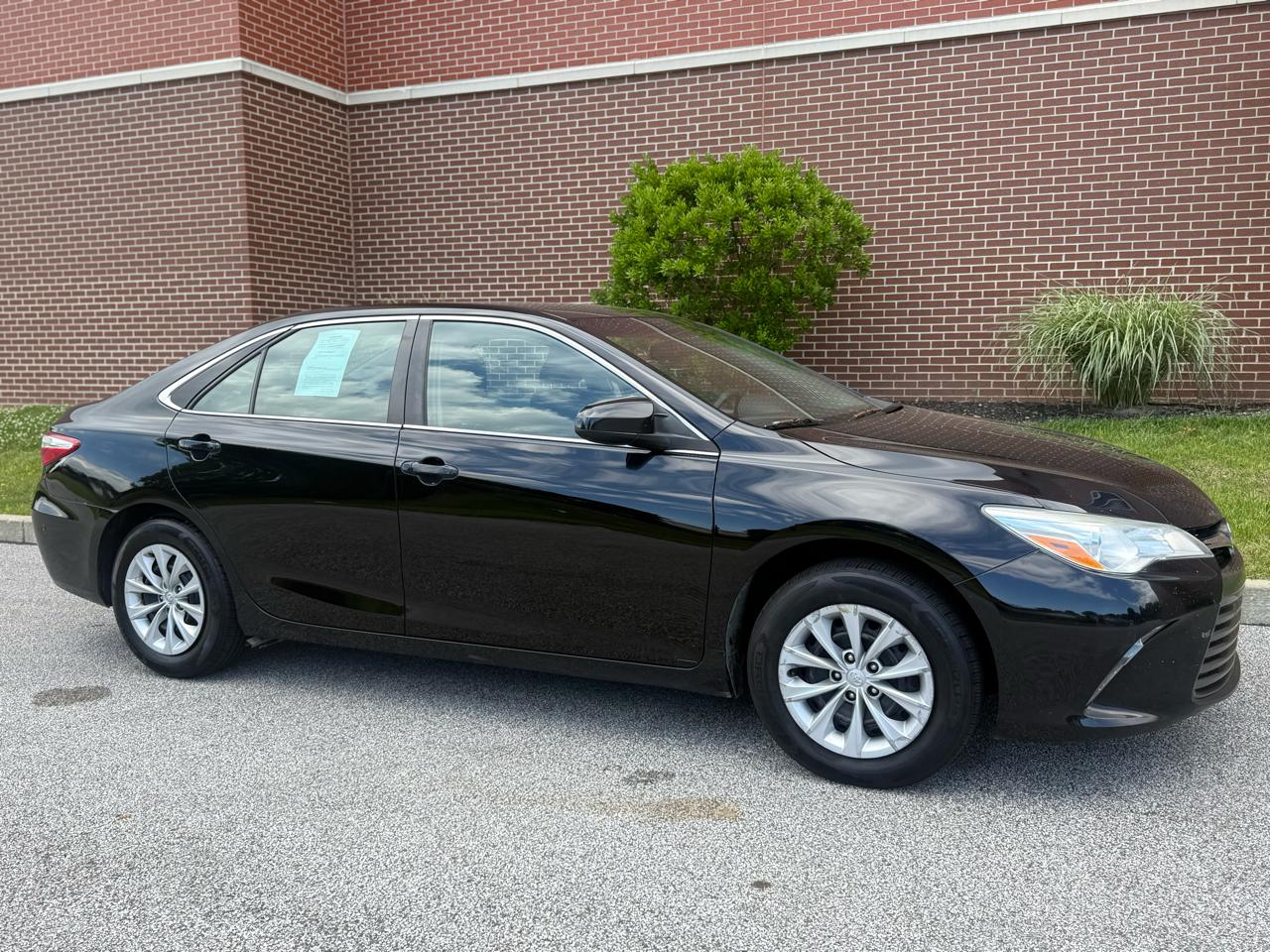 Toyota Camry 4dr Sdn I4 Auto SE w/Special Edition Pkg (Natl) 2016