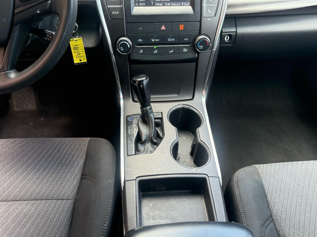 Toyota Camry 4dr Sdn I4 Auto SE w/Special Edition Pkg (Natl) 2016