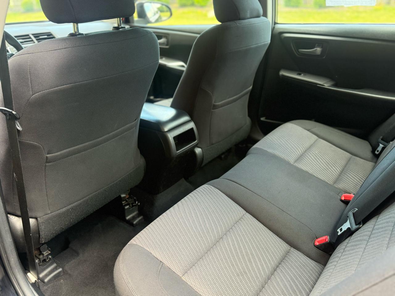 Toyota Camry 4dr Sdn I4 Auto SE w/Special Edition Pkg (Natl) 2016