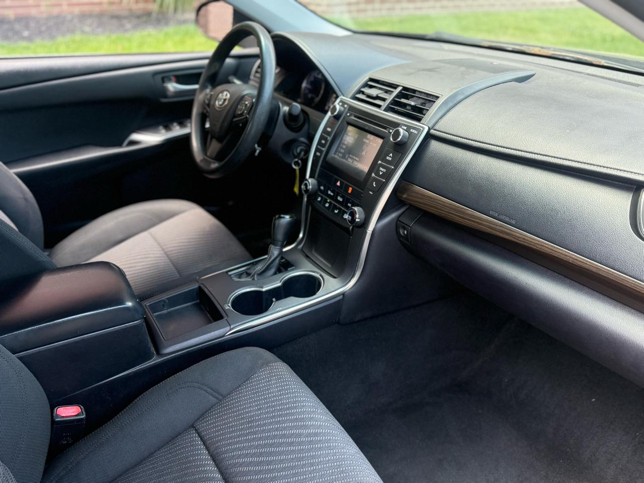 Toyota Camry 4dr Sdn I4 Auto SE w/Special Edition Pkg (Natl) 2016