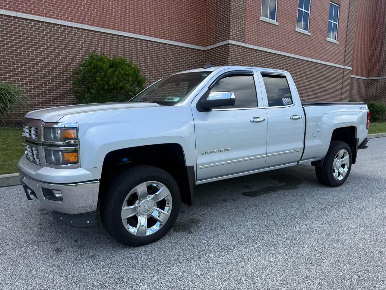 Chevrolet Silverado 1500 4WD Double Cab 143.5" LTZ w/2LZ 2015