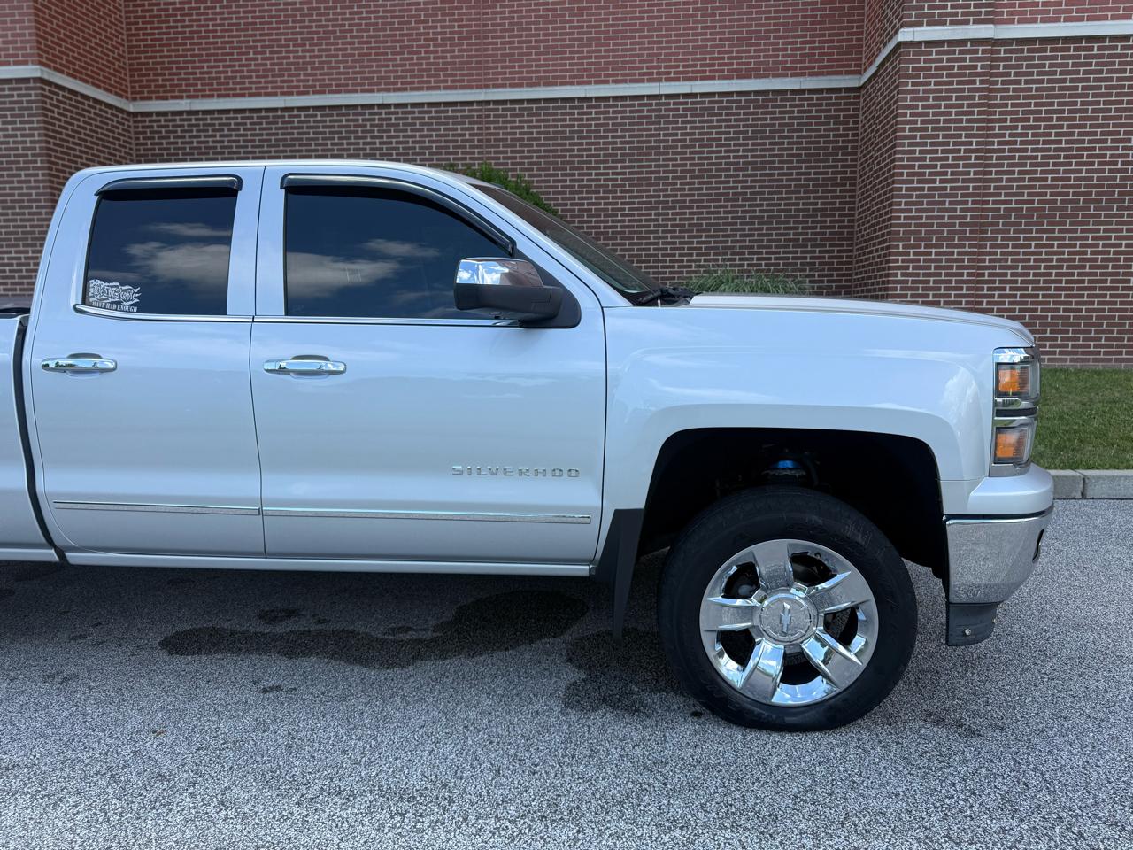 Chevrolet Silverado 1500 4WD Double Cab 143.5" LTZ w/2LZ 2015