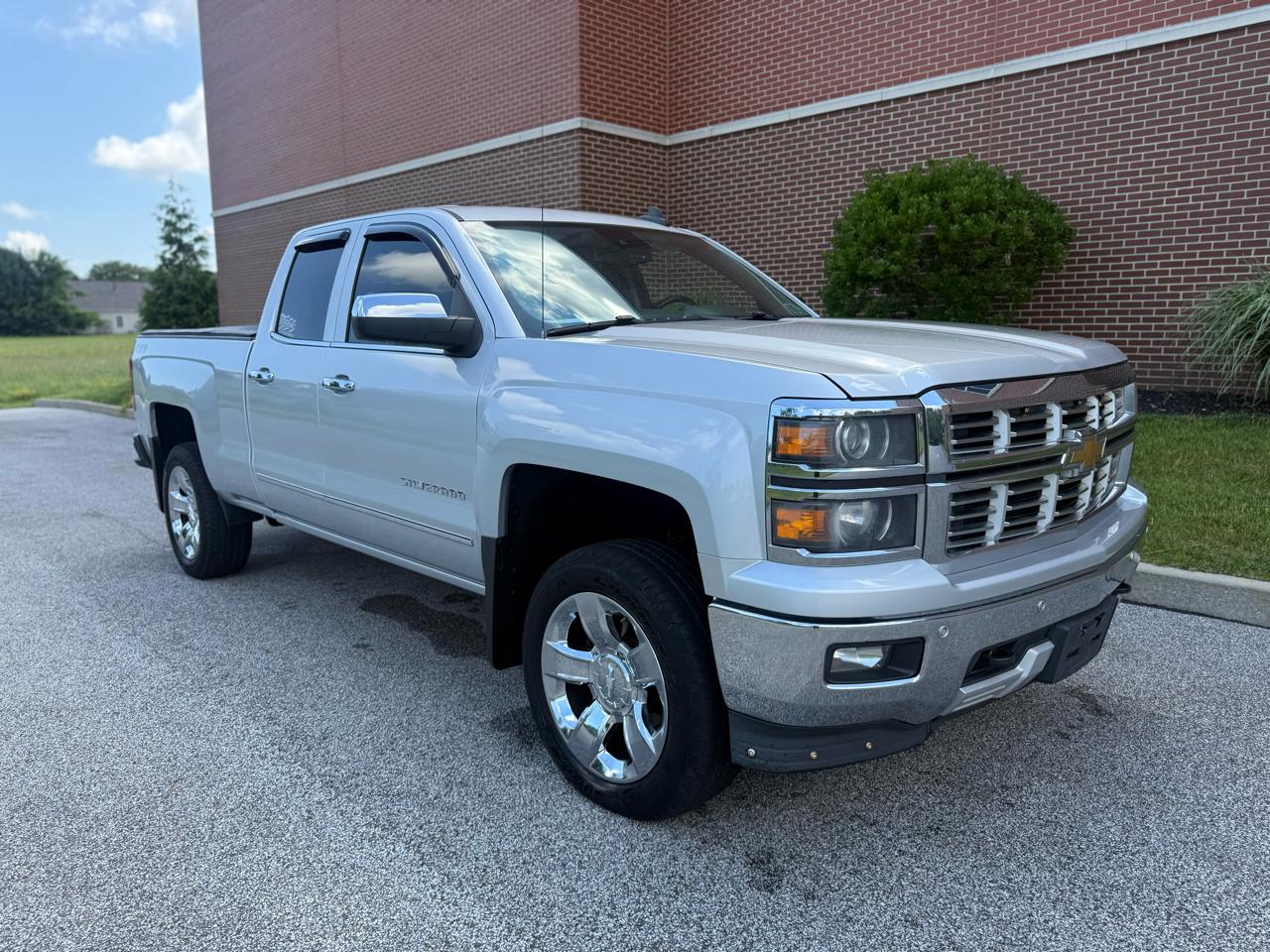 Chevrolet Silverado 1500 4WD Double Cab 143.5" LTZ w/2LZ 2015