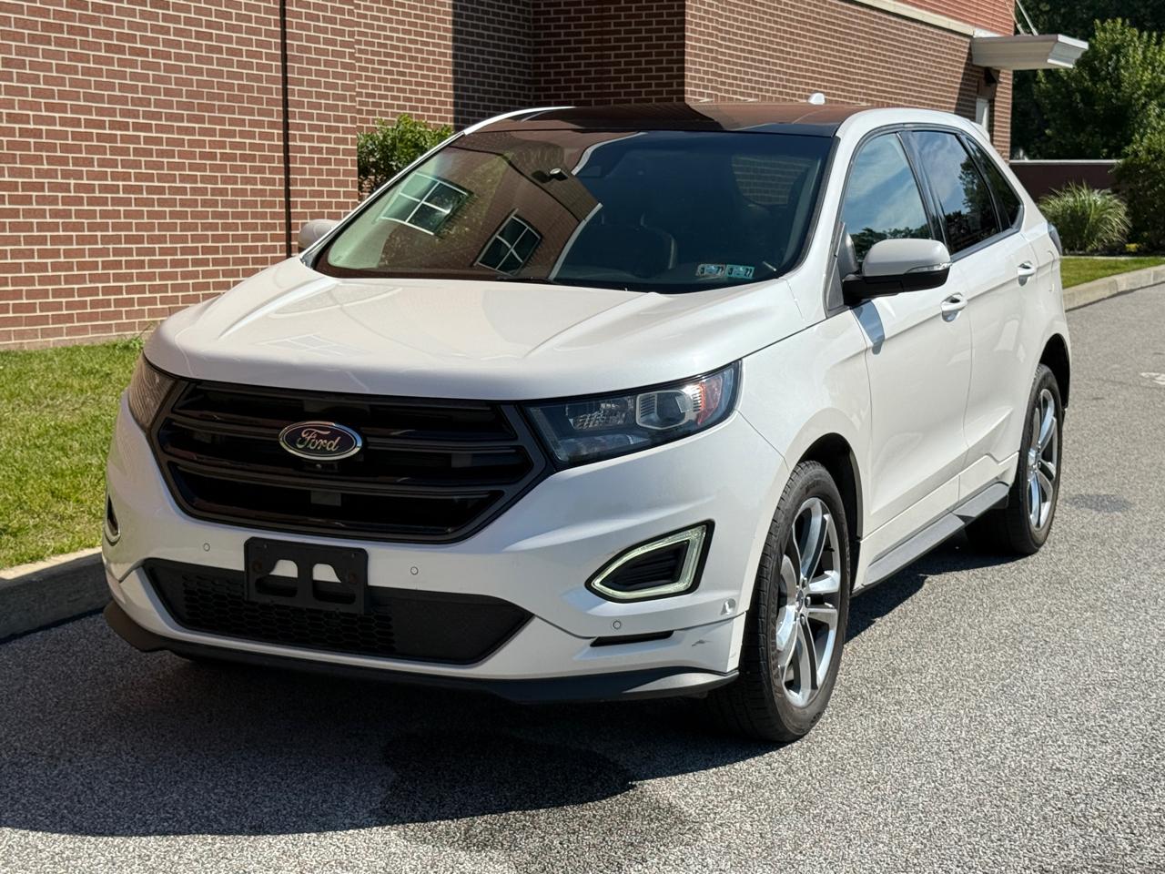 White 2015 Ford Edge SUV / Crossover All-Wheel Drive Automatic