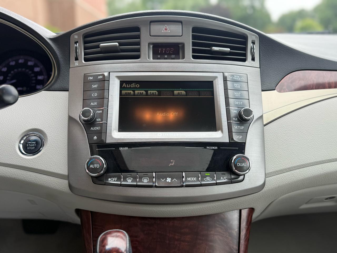 Toyota Avalon 4dr Sdn (Natl) 2011