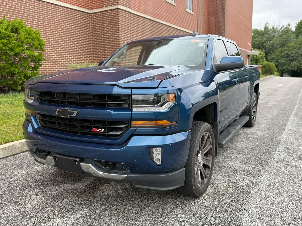 Chevrolet Silverado 1500 4WD Crew Cab 143.5" LT w/2LT 2018