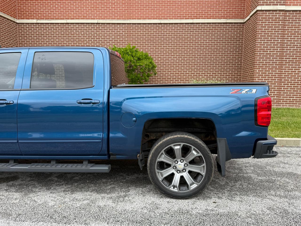 Chevrolet Silverado 1500 4WD Crew Cab 143.5" LT w/2LT 2018