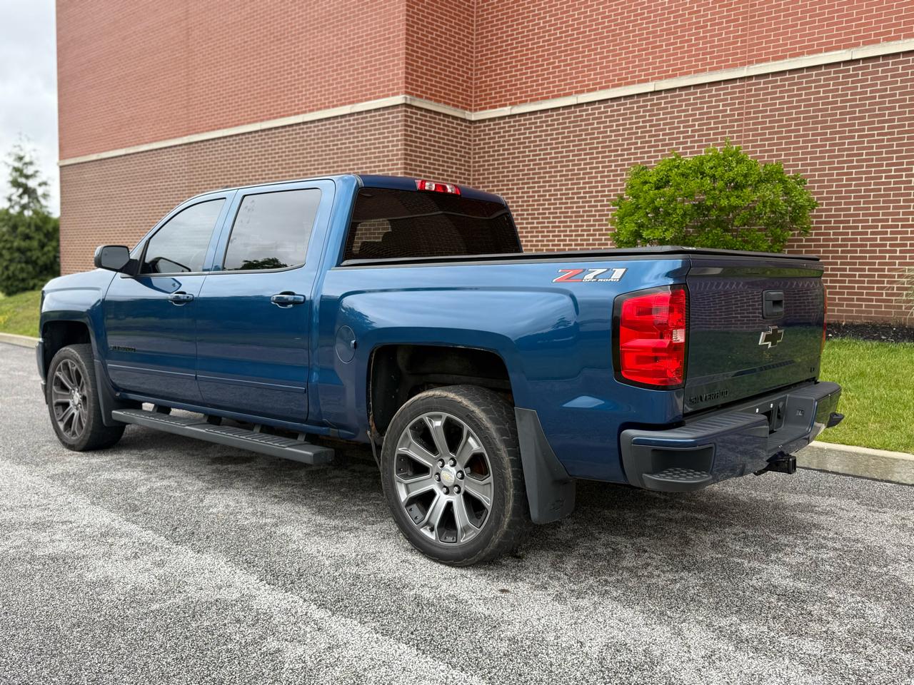 Chevrolet Silverado 1500 4WD Crew Cab 143.5" LT w/2LT 2018