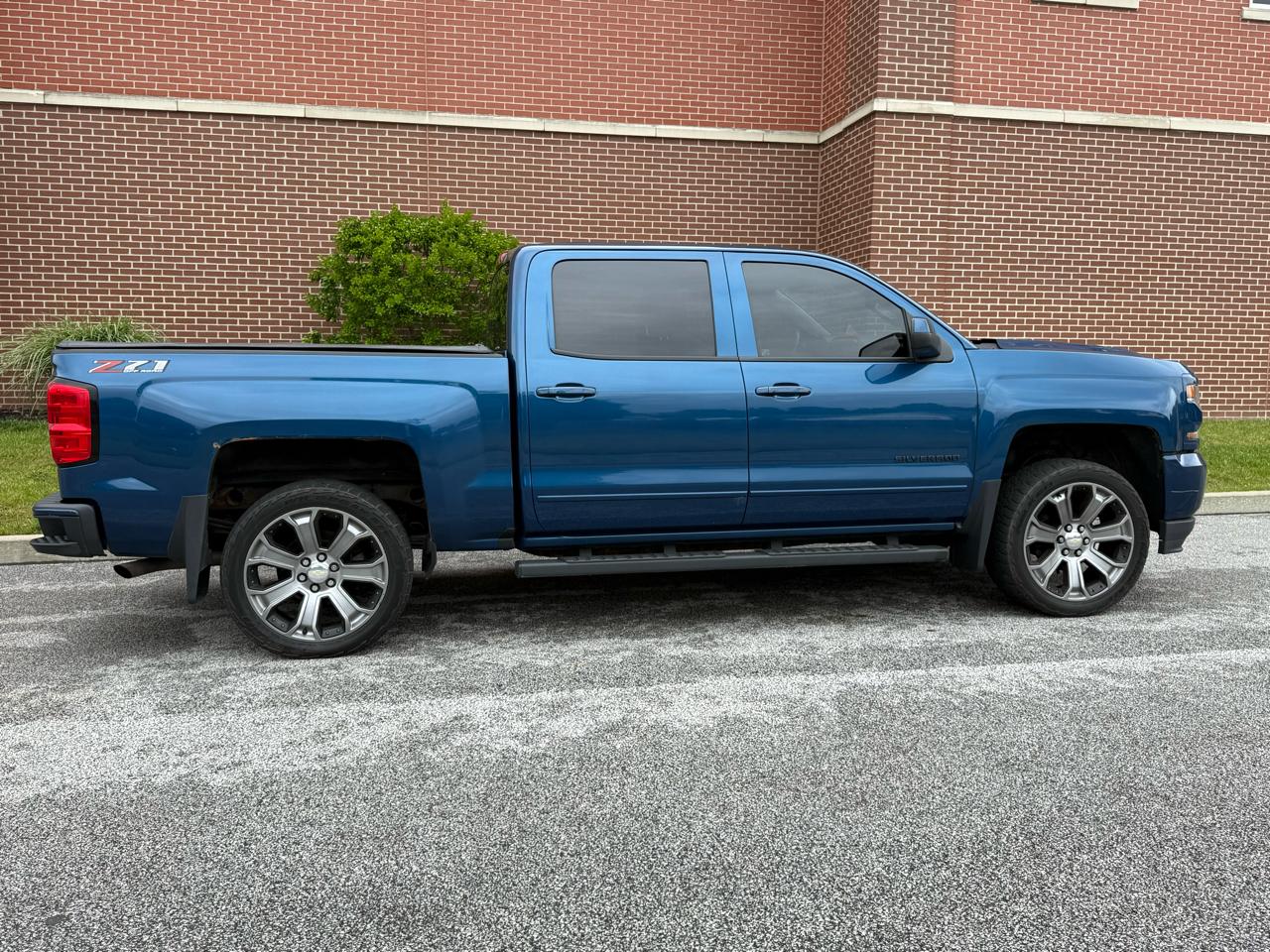 Chevrolet Silverado 1500 4WD Crew Cab 143.5" LT w/2LT 2018