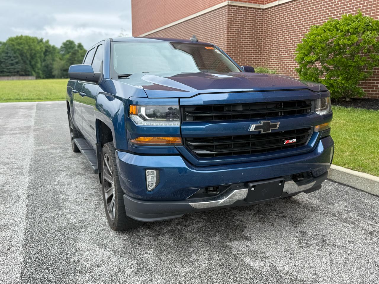 Chevrolet Silverado 1500 4WD Crew Cab 143.5" LT w/2LT 2018