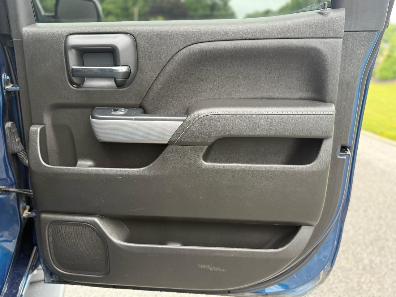 Chevrolet Silverado 1500 4WD Crew Cab 143.5" LT w/2LT 2018