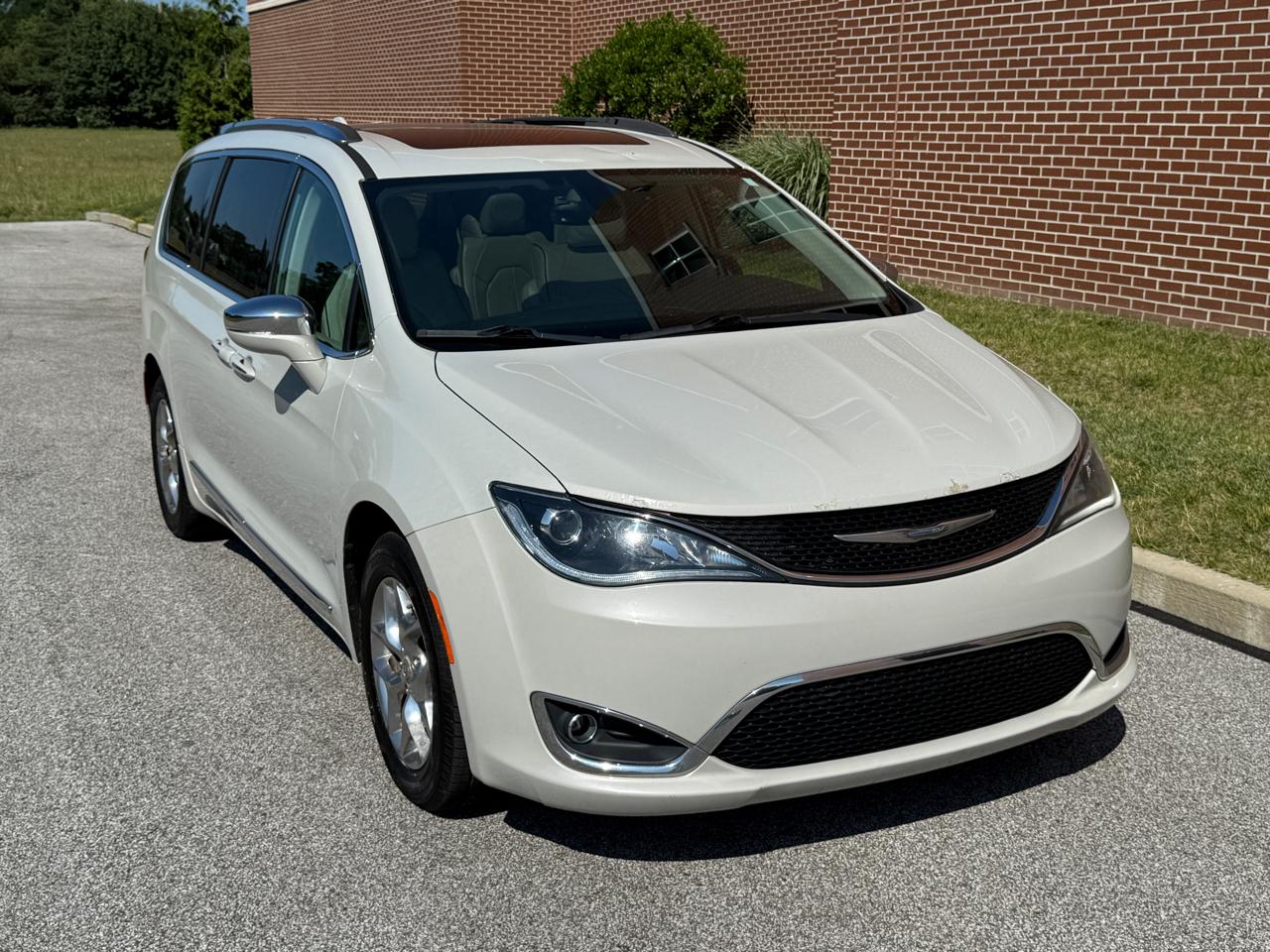 Chrysler Pacifica Limited FWD 2017