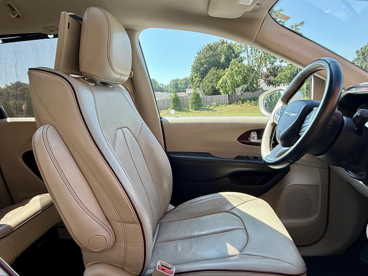 Chrysler Pacifica Limited FWD 2017