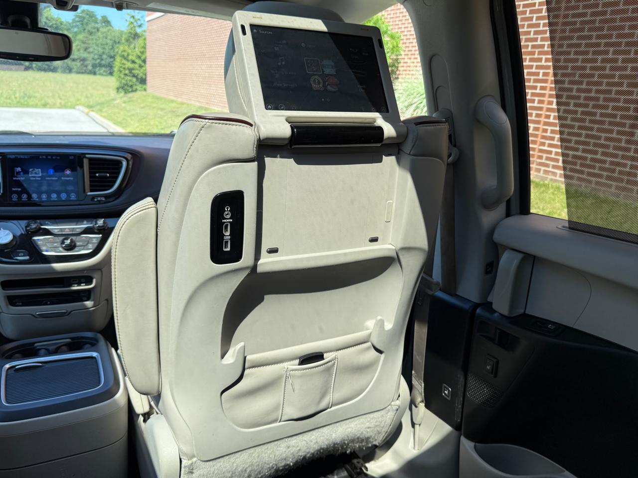 Chrysler Pacifica Limited FWD 2017