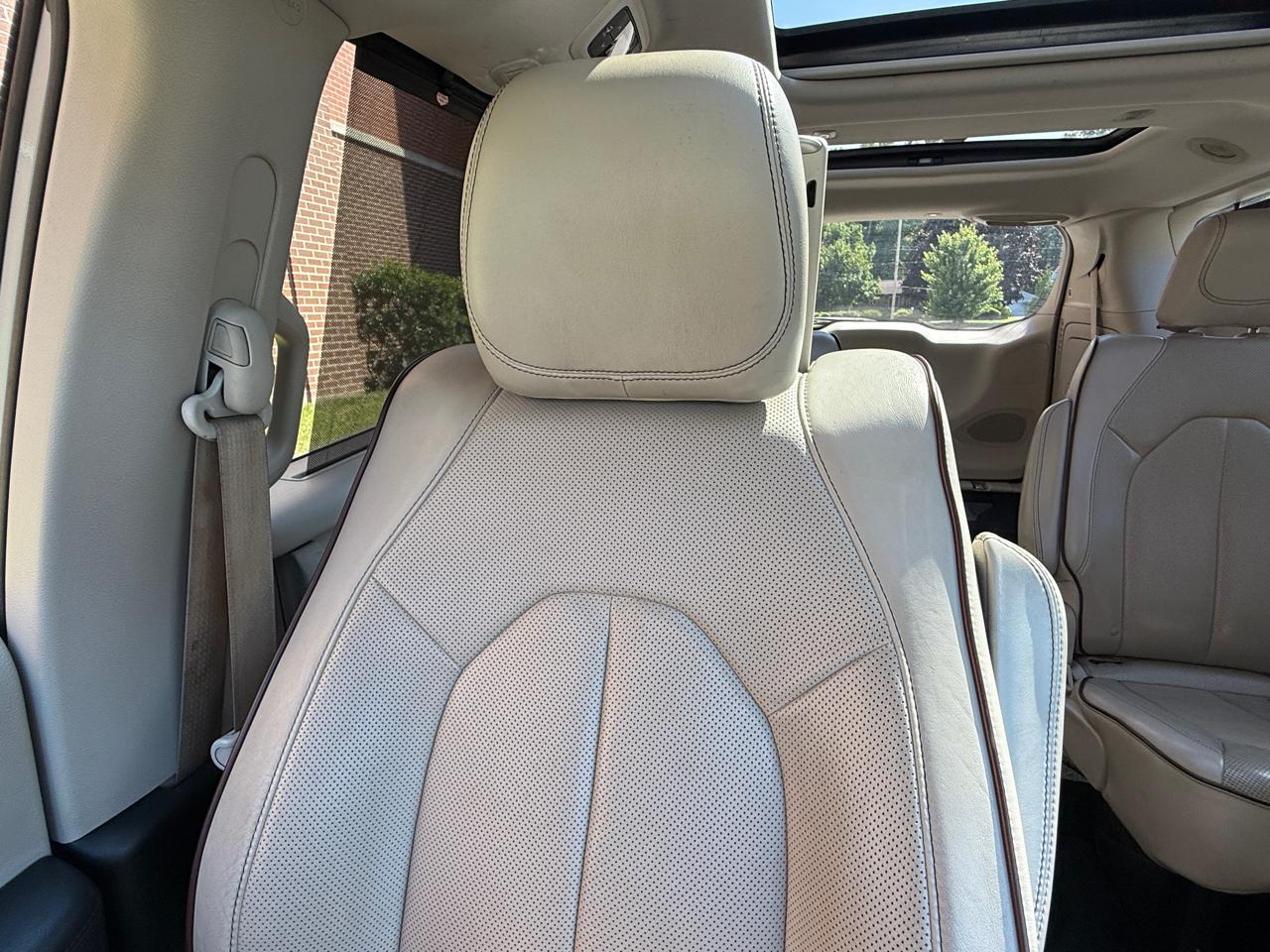 Chrysler Pacifica Limited FWD 2017