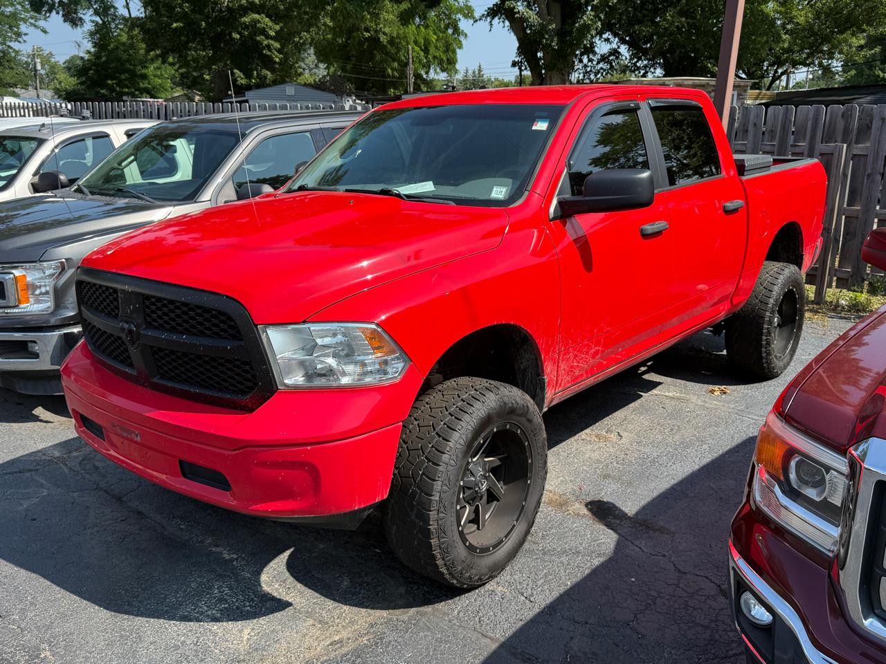 2018 RAM 1500 SLT 4x4 Crew Cab 5'7" Box