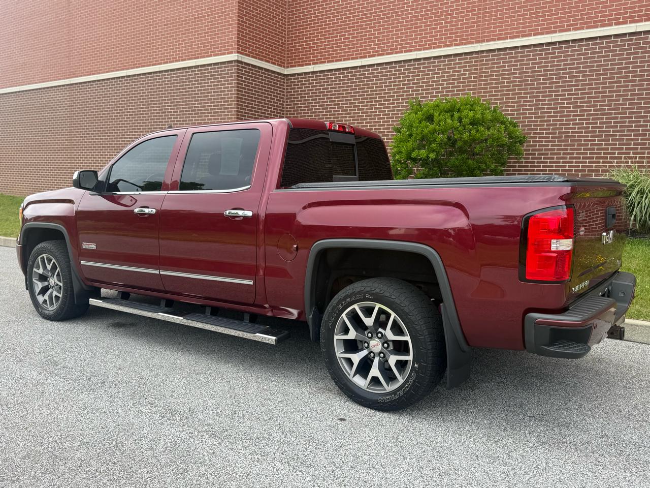 GMC Sierra 1500 4WD Crew Cab 143.5" SLT 2015