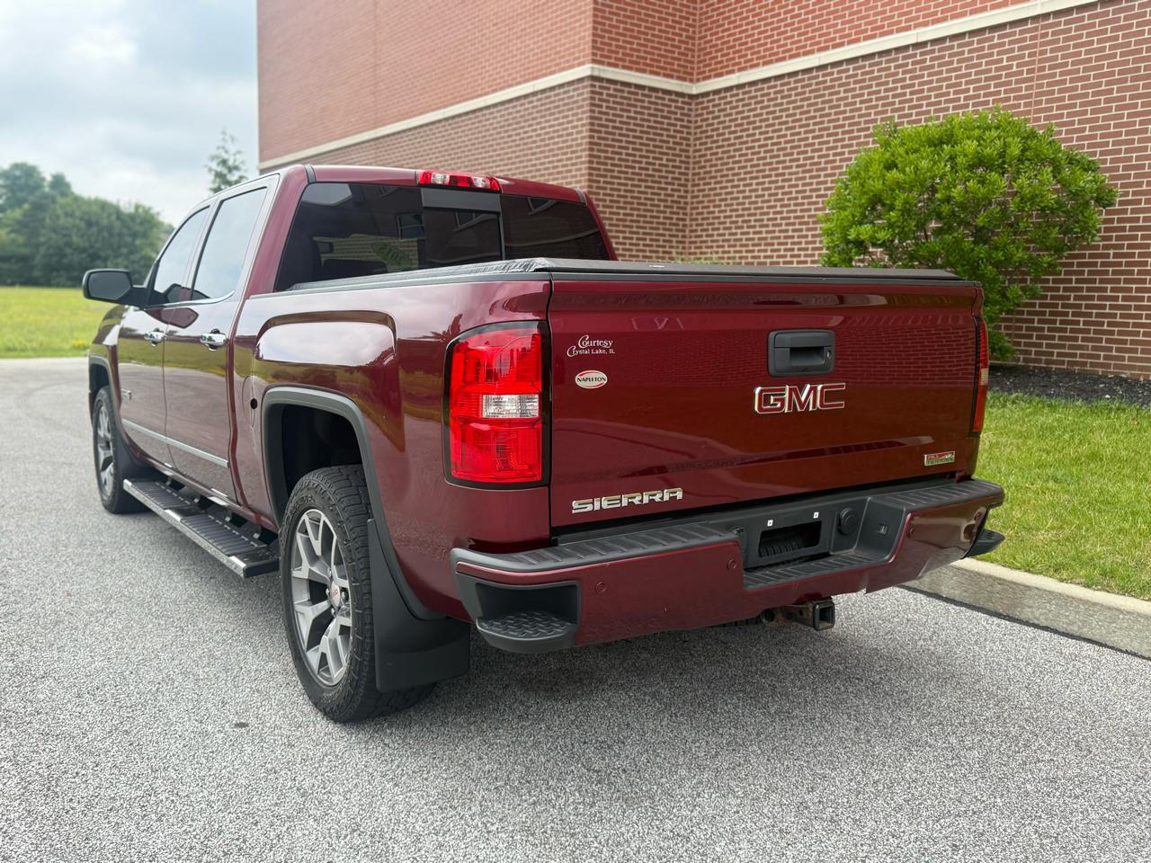 GMC Sierra 1500 4WD Crew Cab 143.5" SLT 2015