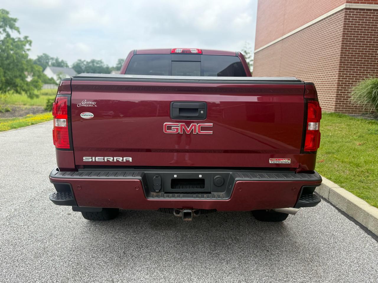 GMC Sierra 1500 4WD Crew Cab 143.5" SLT 2015