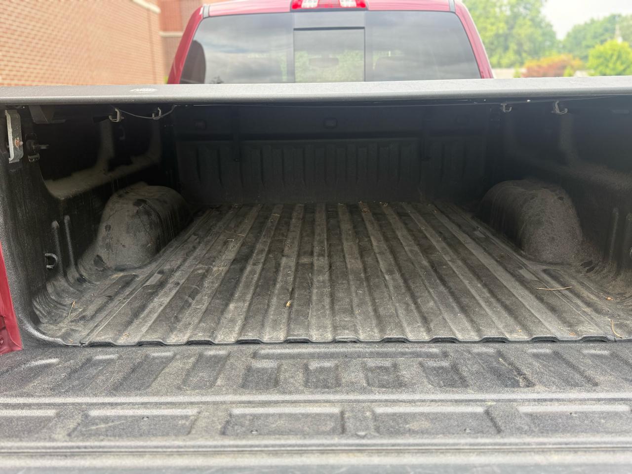 GMC Sierra 1500 4WD Crew Cab 143.5" SLT 2015