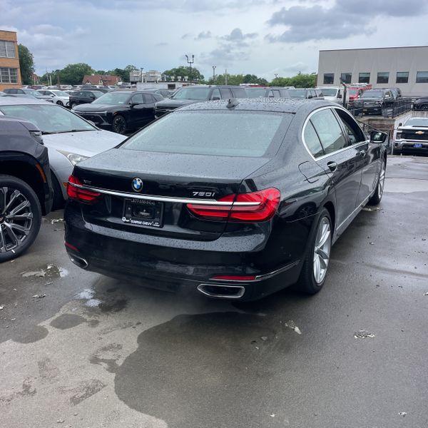 BMW 7 Series 750i xDrive Sedan 2017