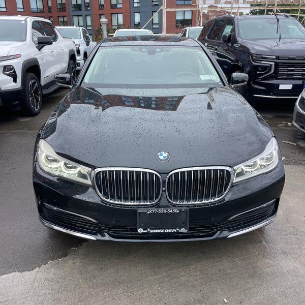 BMW 7 Series 750i xDrive Sedan 2017